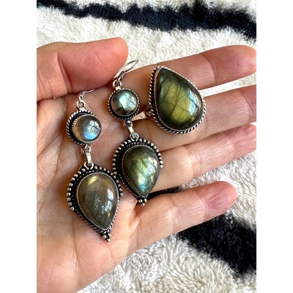 925 Super Flash Labradorite Earrings + Ring Set - Picture 7 of 8